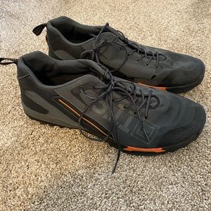Lightly used 5.11 Tactical Recon Trainer size 11